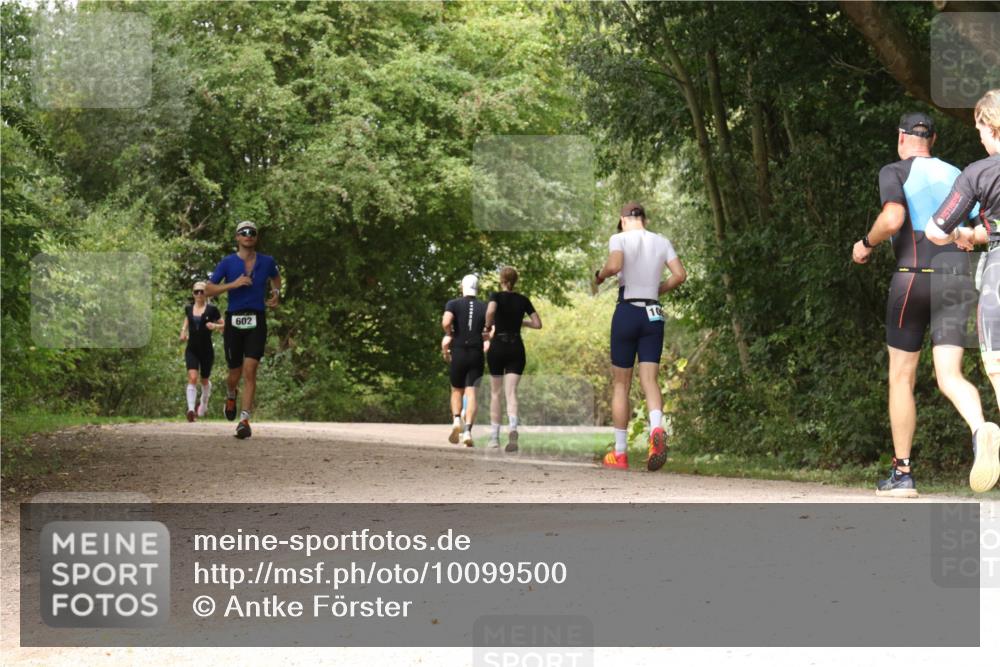 30.08.2026 - Elbe Triathlon Hamburg Antke Förster http://msf.ph/oto/10099500 30.08.2026 10:58:58 Laufen 602 meine-sportfotos.de