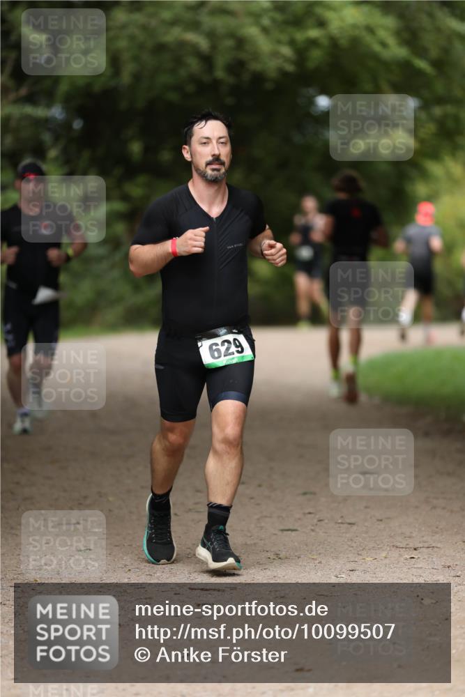 30.08.2026 - Elbe Triathlon Hamburg Antke Förster http://msf.ph/oto/10099507 30.08.2026 10:55:17 Laufen 629 meine-sportfotos.de