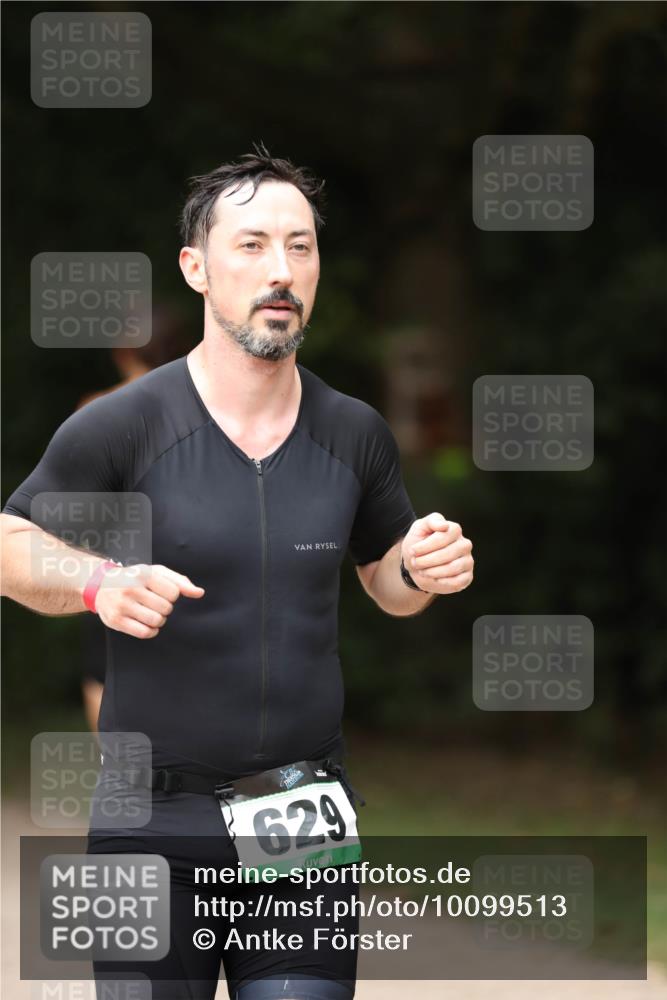 30.08.2026 - Elbe Triathlon Hamburg Antke Förster http://msf.ph/oto/10099513 30.08.2026 10:55:19 Laufen 629 meine-sportfotos.de