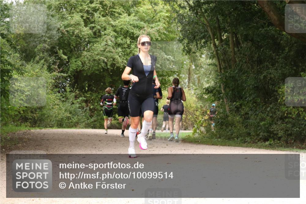 30.08.2026 - Elbe Triathlon Hamburg Antke Förster http://msf.ph/oto/10099514 30.08.2026 10:59:04 Laufen  meine-sportfotos.de