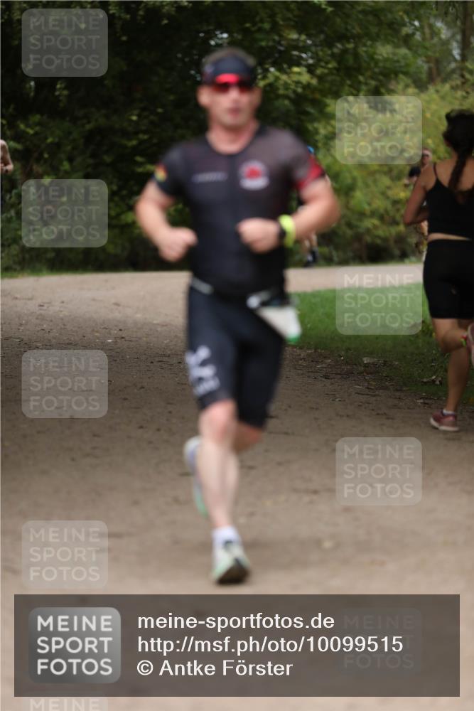 30.08.2026 - Elbe Triathlon Hamburg Antke Förster http://msf.ph/oto/10099515 30.08.2026 10:55:20 Laufen  meine-sportfotos.de