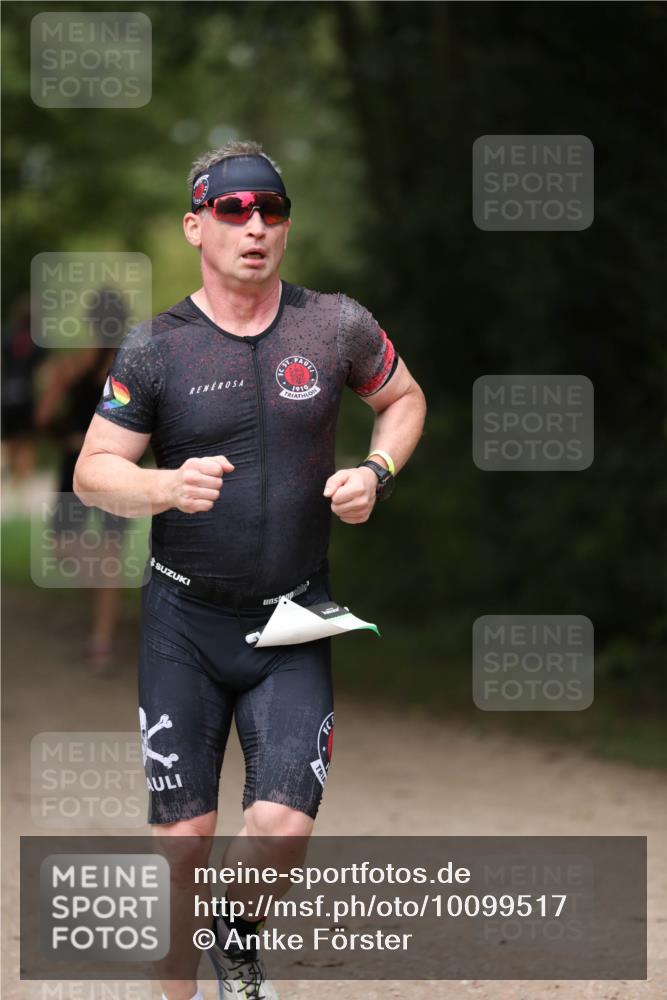 30.08.2026 - Elbe Triathlon Hamburg Antke Förster http://msf.ph/oto/10099517 30.08.2026 10:55:21 Laufen  meine-sportfotos.de