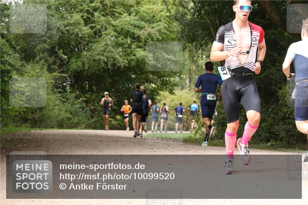 30.08.2026 - Elbe Triathlon Hamburg Antke Förster http://msf.ph/oto/10099520 30.08.2026 10:59:13 Laufen 659, 87 meine-sportfotos.de