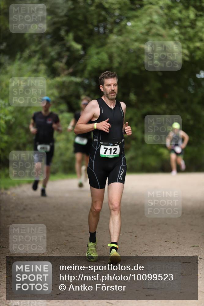 30.08.2026 - Elbe Triathlon Hamburg Antke Förster http://msf.ph/oto/10099523 30.08.2026 10:55:28 Laufen 712 meine-sportfotos.de