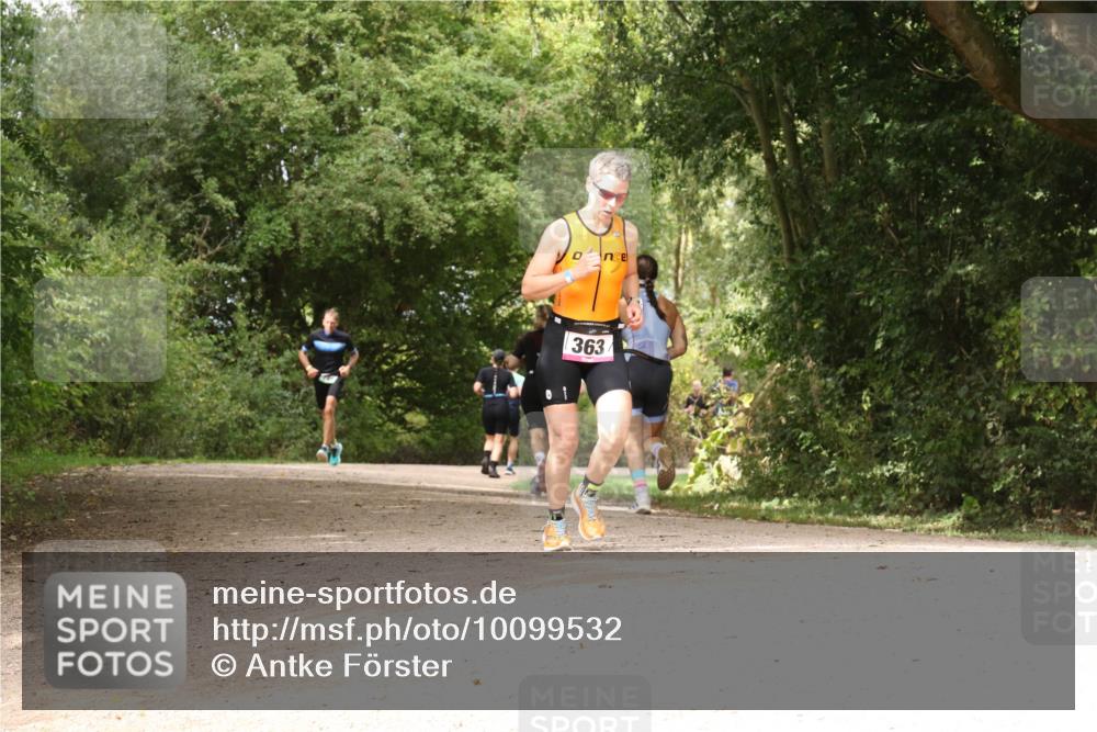 30.08.2026 - Elbe Triathlon Hamburg Antke Förster http://msf.ph/oto/10099532 30.08.2026 10:59:26 Laufen 363 meine-sportfotos.de