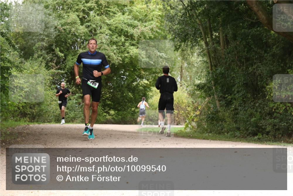 30.08.2026 - Elbe Triathlon Hamburg Antke Förster http://msf.ph/oto/10099540 30.08.2026 10:59:34 Laufen 49 meine-sportfotos.de
