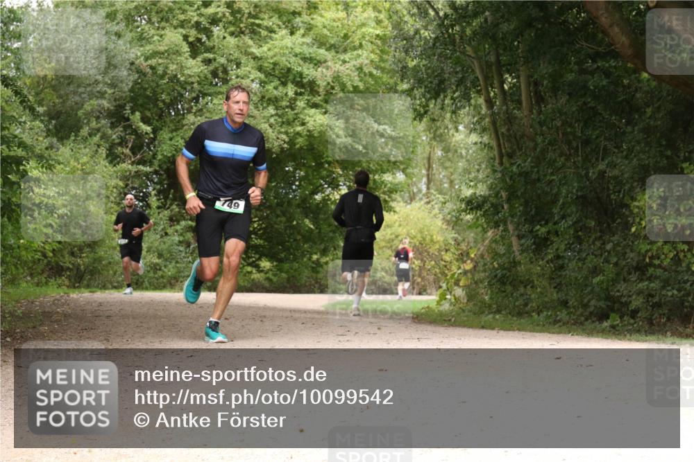 30.08.2026 - Elbe Triathlon Hamburg Antke Förster http://msf.ph/oto/10099542 30.08.2026 10:59:35 Laufen 749 meine-sportfotos.de