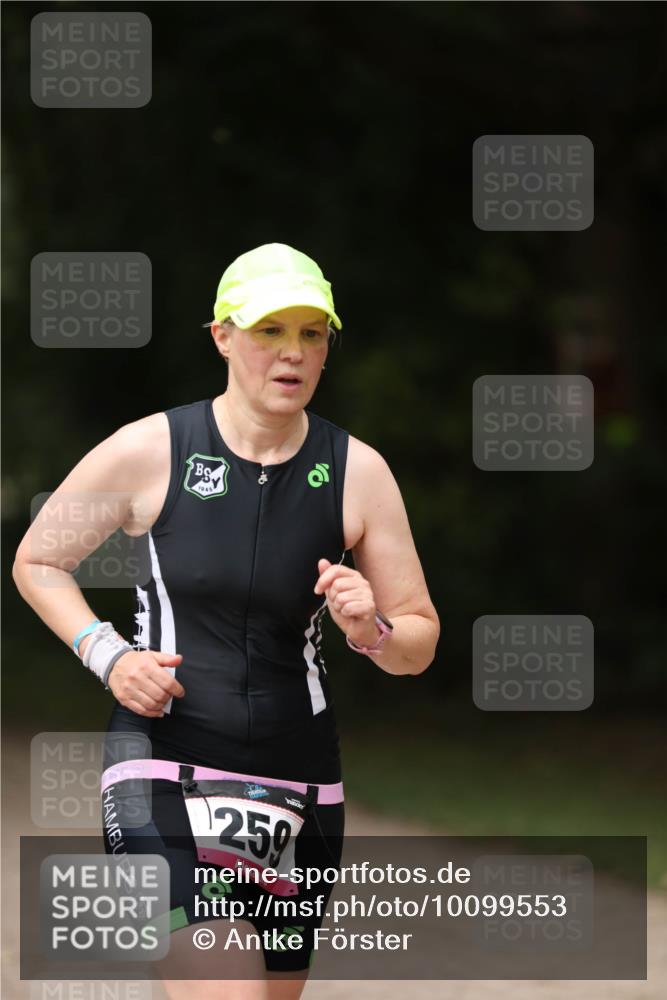 30.08.2026 - Elbe Triathlon Hamburg Antke Förster http://msf.ph/oto/10099553 30.08.2026 10:55:42 Laufen 1945, 250 meine-sportfotos.de