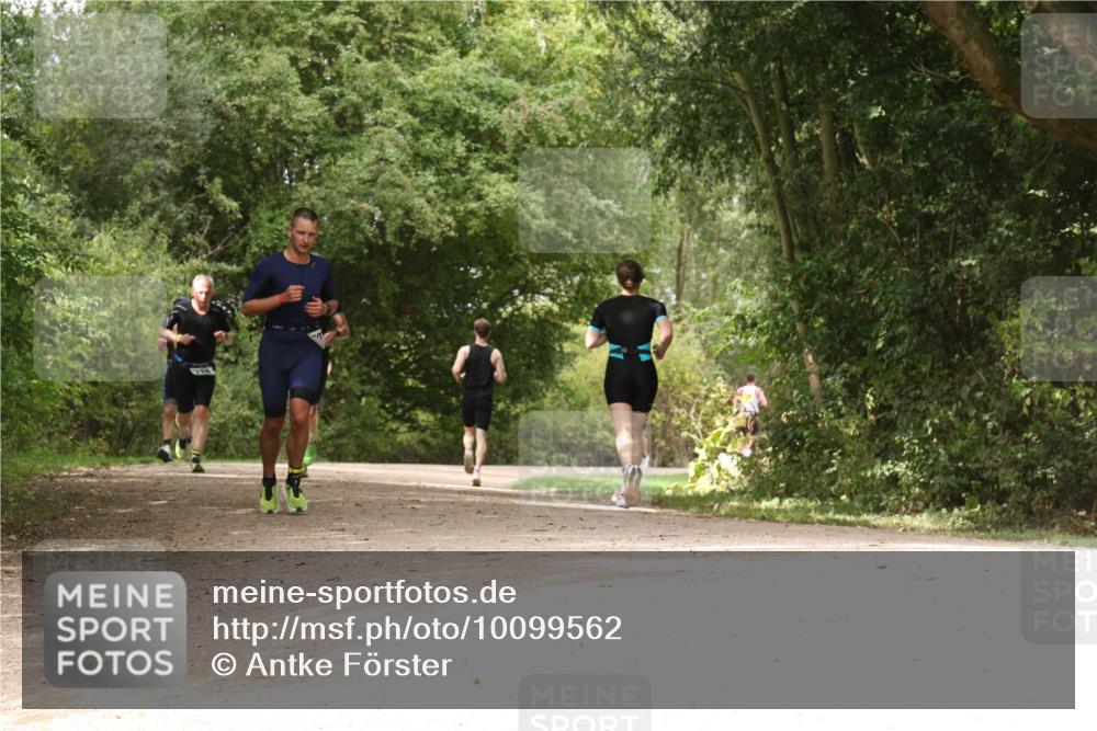30.08.2026 - Elbe Triathlon Hamburg Antke Förster http://msf.ph/oto/10099562 30.08.2026 10:59:56 Laufen  meine-sportfotos.de