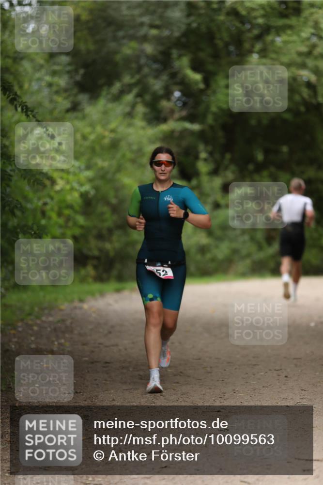 30.08.2026 - Elbe Triathlon Hamburg Antke Förster http://msf.ph/oto/10099563 30.08.2026 10:55:52 Laufen 52 meine-sportfotos.de