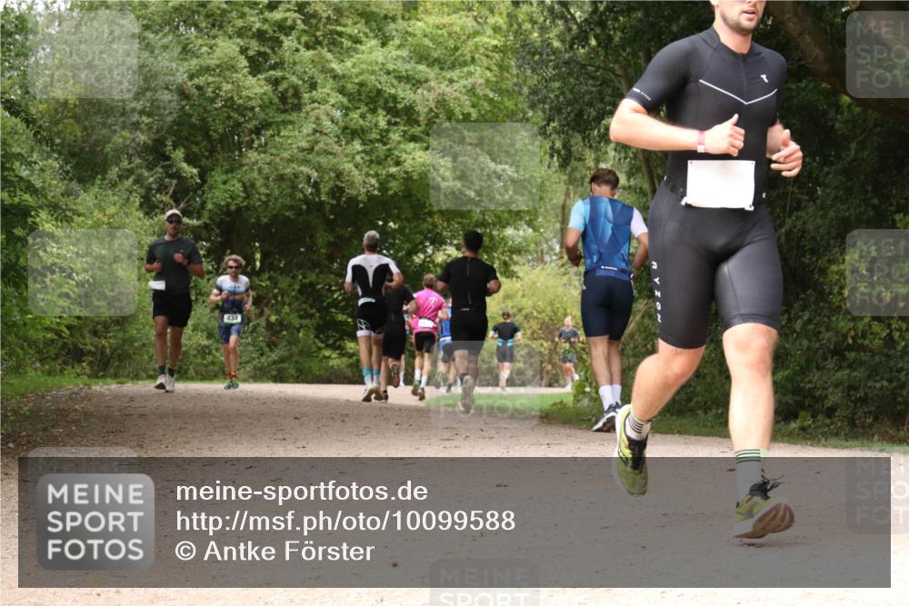 30.08.2026 - Elbe Triathlon Hamburg Antke Förster http://msf.ph/oto/10099588 30.08.2026 11:00:07 Laufen 434 meine-sportfotos.de