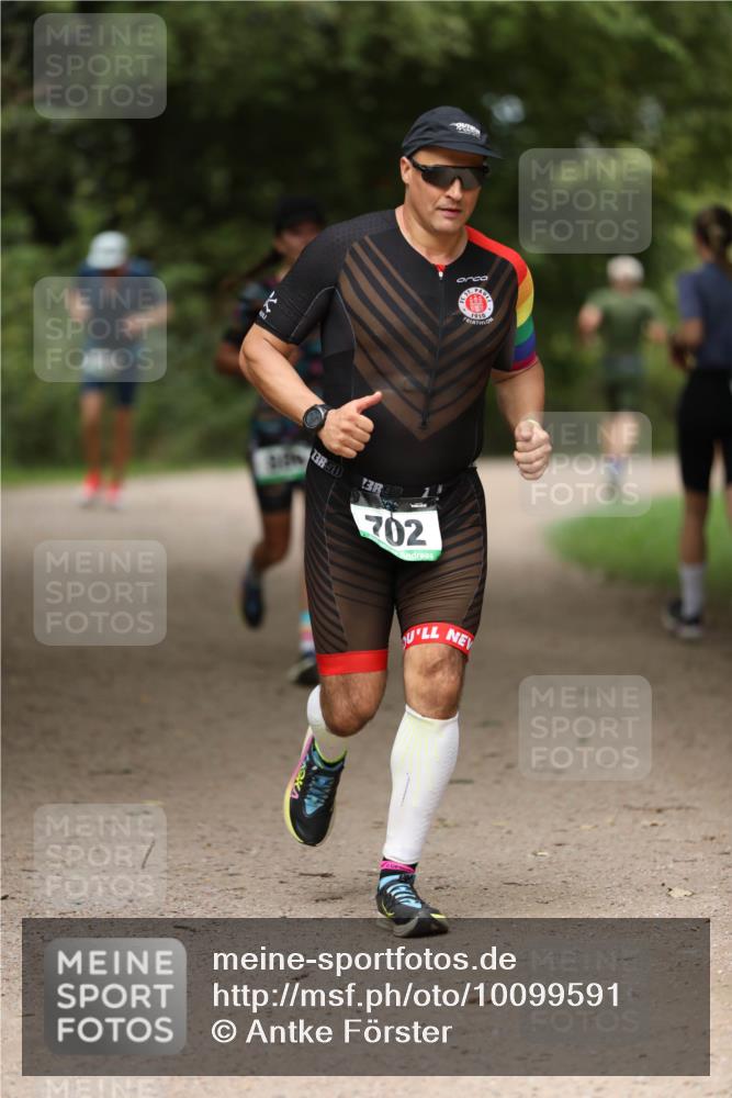 30.08.2026 - Elbe Triathlon Hamburg Antke Förster http://msf.ph/oto/10099591 30.08.2026 10:56:28 Laufen 3, 3, 702 meine-sportfotos.de