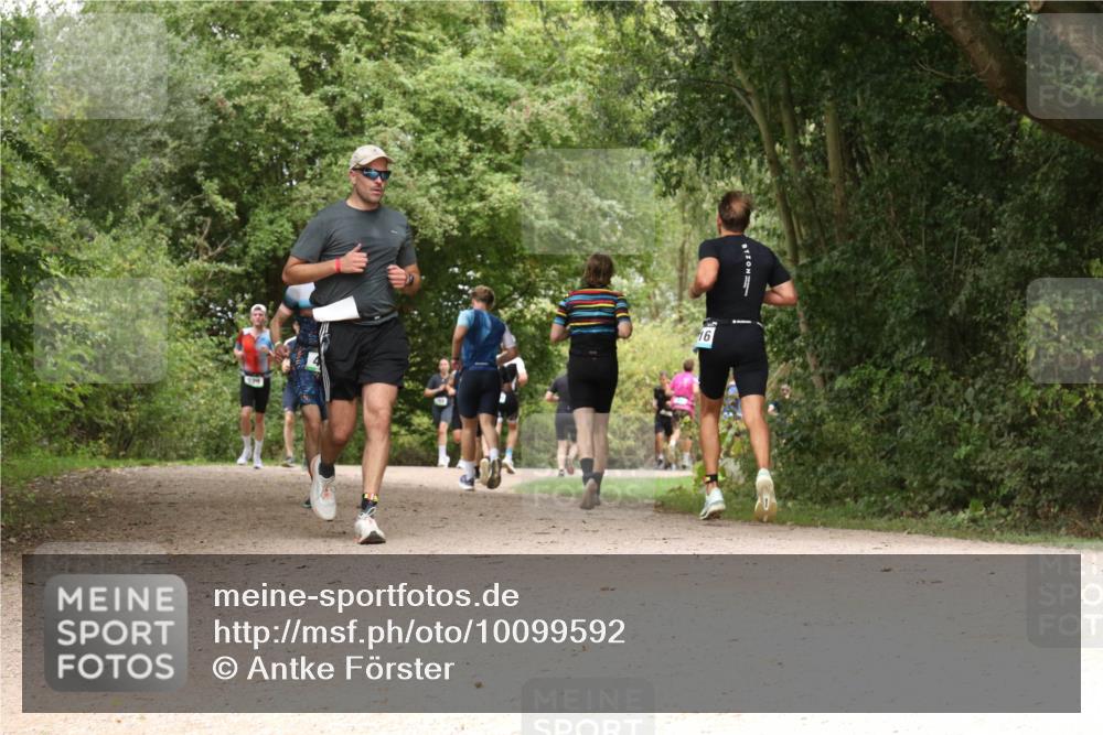 30.08.2026 - Elbe Triathlon Hamburg Antke Förster http://msf.ph/oto/10099592 30.08.2026 11:00:11 Laufen  meine-sportfotos.de