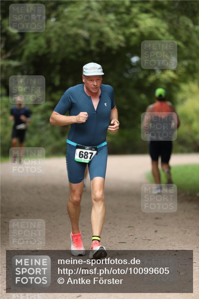 30.08.2026 - Elbe Triathlon Hamburg Antke Förster http://msf.ph/oto/10099605 30.08.2026 10:56:35 Laufen 687 meine-sportfotos.de