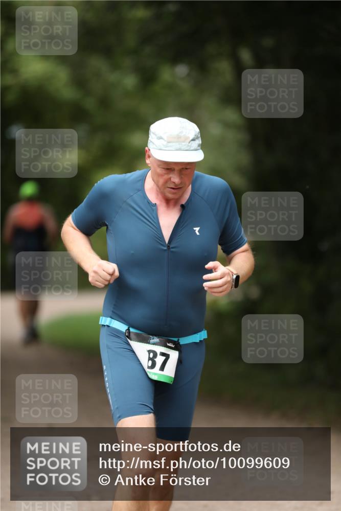 30.08.2026 - Elbe Triathlon Hamburg Antke Förster http://msf.ph/oto/10099609 30.08.2026 10:56:37 Laufen 87 meine-sportfotos.de