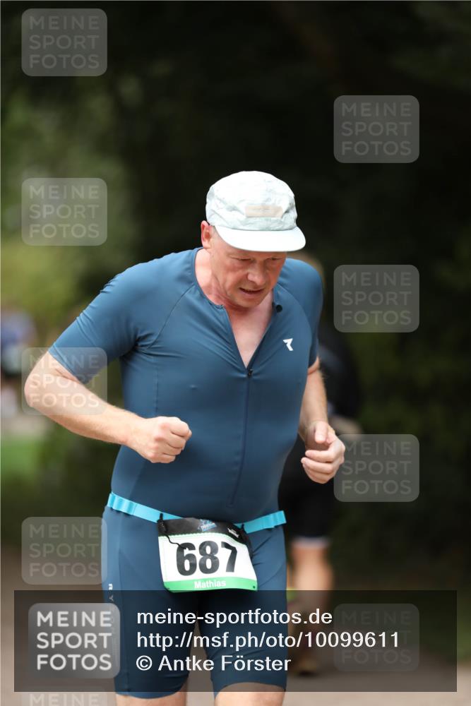 30.08.2026 - Elbe Triathlon Hamburg Antke Förster http://msf.ph/oto/10099611 30.08.2026 10:56:37 Laufen 687 meine-sportfotos.de