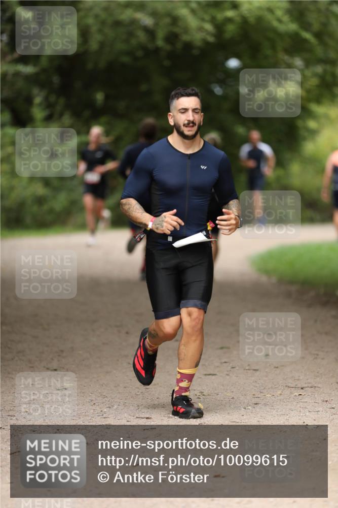 30.08.2026 - Elbe Triathlon Hamburg Antke Förster http://msf.ph/oto/10099615 30.08.2026 10:56:44 Laufen  meine-sportfotos.de