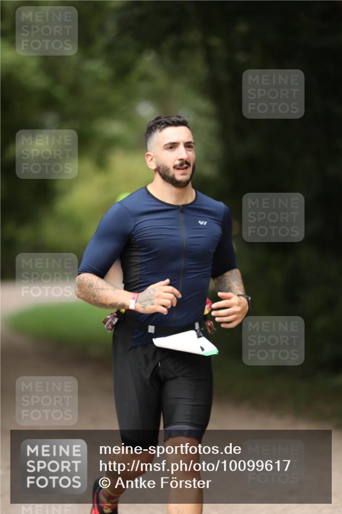 30.08.2026 - Elbe Triathlon Hamburg Antke Förster http://msf.ph/oto/10099617 30.08.2026 10:56:45 Laufen  meine-sportfotos.de