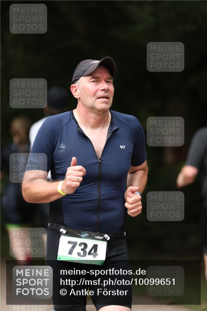 30.08.2026 - Elbe Triathlon Hamburg Antke Förster http://msf.ph/oto/10099651 30.08.2026 10:57:05 Laufen 734 meine-sportfotos.de