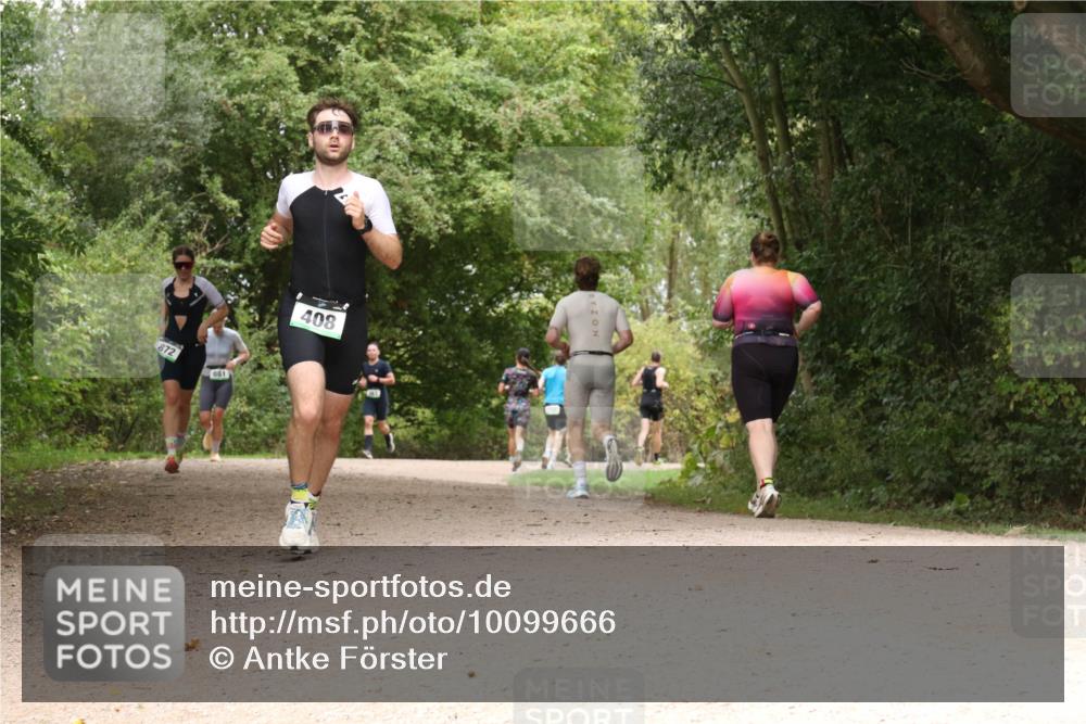 30.08.2026 - Elbe Triathlon Hamburg Antke Förster http://msf.ph/oto/10099666 30.08.2026 11:00:52 Laufen 872, 881, 408 meine-sportfotos.de
