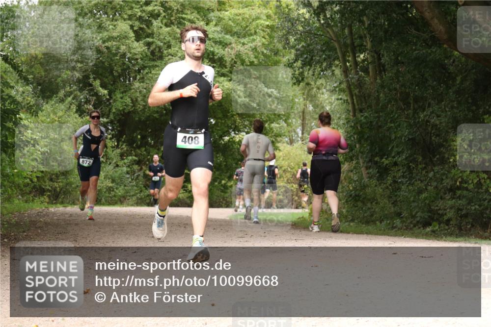 30.08.2026 - Elbe Triathlon Hamburg Antke Förster http://msf.ph/oto/10099668 30.08.2026 11:00:52 Laufen 872, 408 meine-sportfotos.de