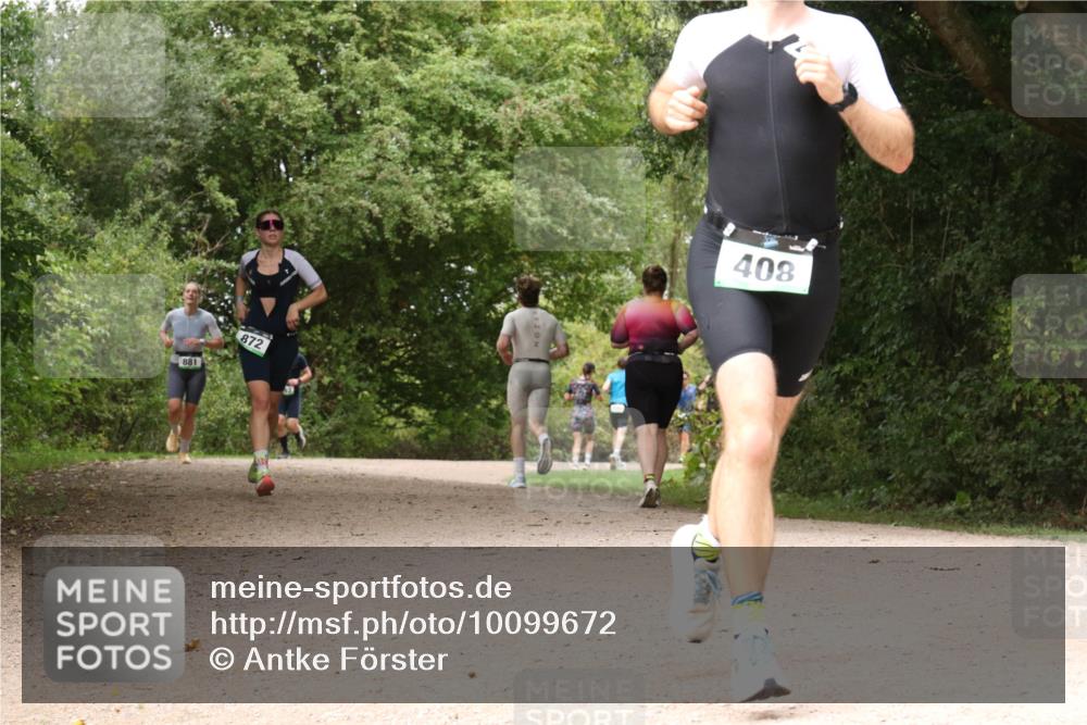 30.08.2026 - Elbe Triathlon Hamburg Antke Förster http://msf.ph/oto/10099672 30.08.2026 11:00:53 Laufen 881, 872, 408 meine-sportfotos.de