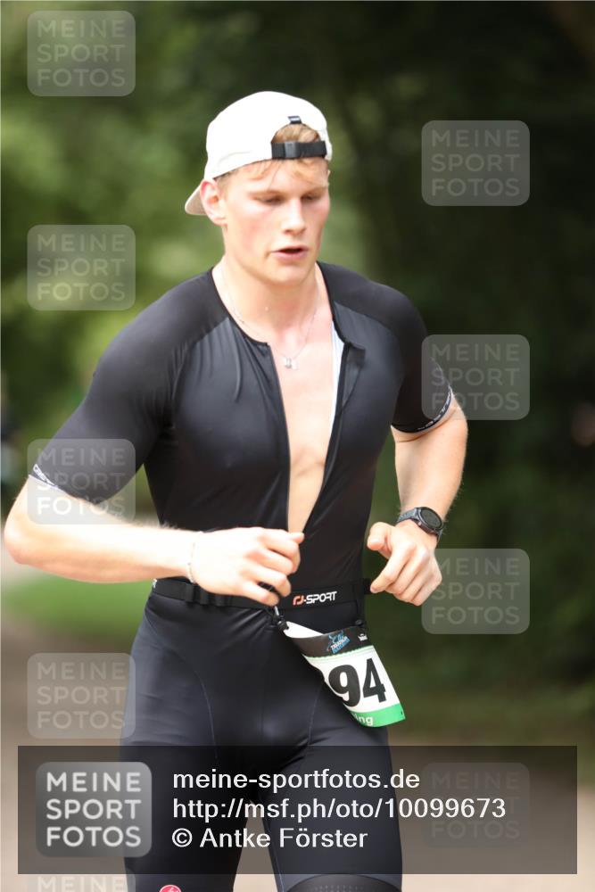 30.08.2026 - Elbe Triathlon Hamburg Antke Förster http://msf.ph/oto/10099673 30.08.2026 10:57:15 Laufen 94 meine-sportfotos.de