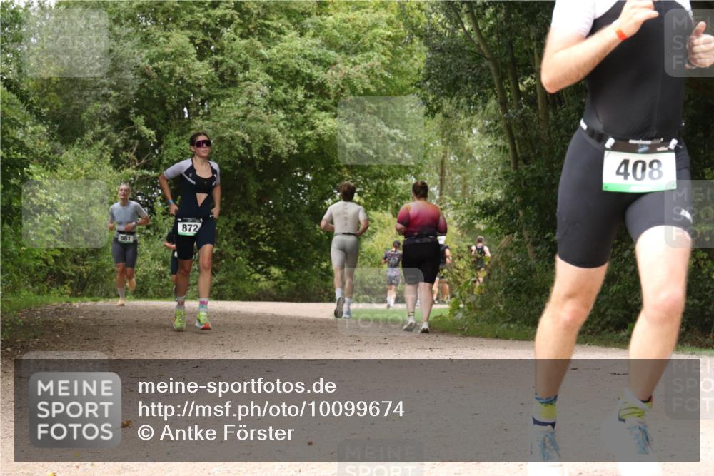 30.08.2026 - Elbe Triathlon Hamburg Antke Förster http://msf.ph/oto/10099674 30.08.2026 11:00:53 Laufen 881, 872, 408 meine-sportfotos.de