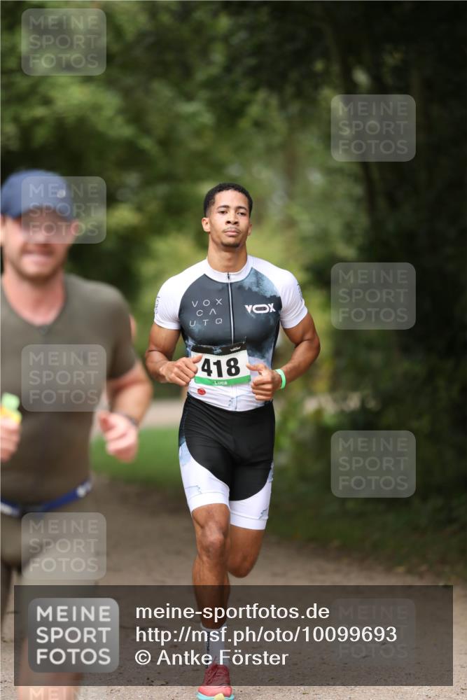 30.08.2026 - Elbe Triathlon Hamburg Antke Förster http://msf.ph/oto/10099693 30.08.2026 10:57:32 Laufen 418 meine-sportfotos.de