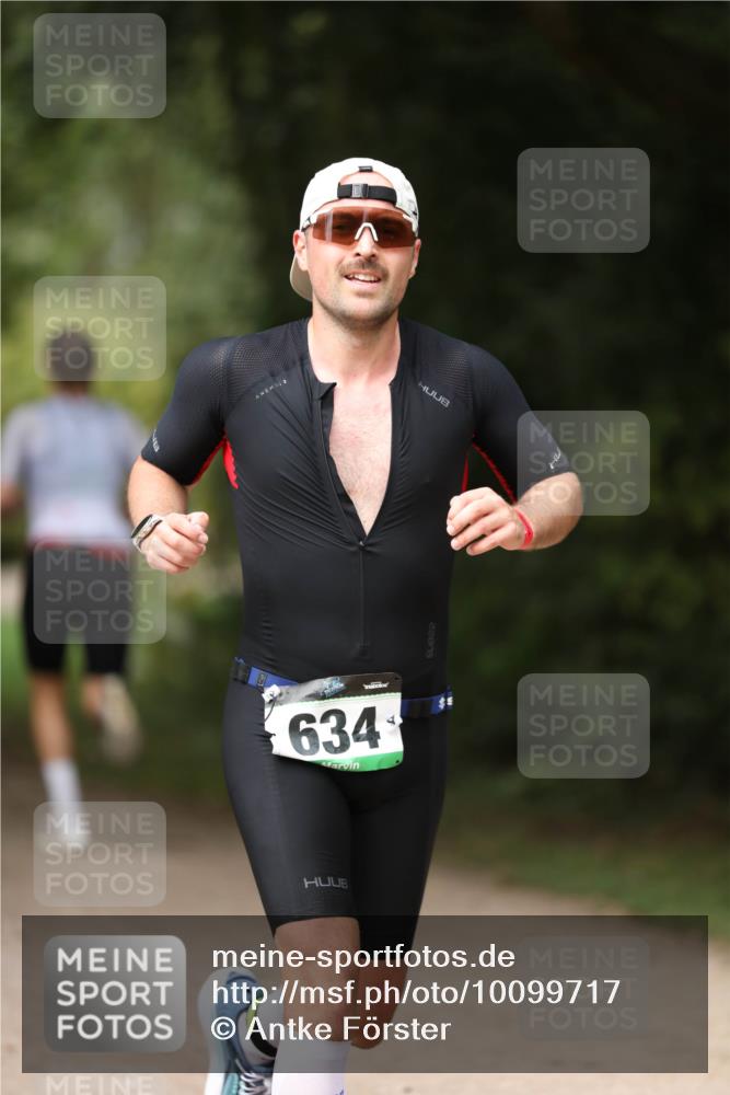 30.08.2026 - Elbe Triathlon Hamburg Antke Förster http://msf.ph/oto/10099717 30.08.2026 10:57:42 Laufen 12, 634 meine-sportfotos.de