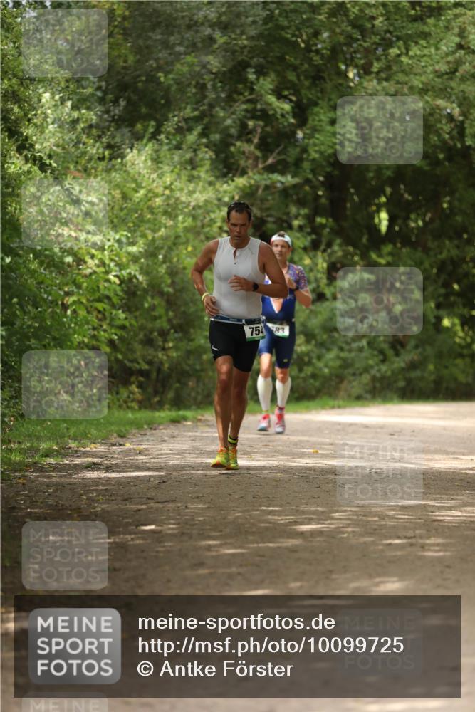 30.08.2026 - Elbe Triathlon Hamburg Antke Förster http://msf.ph/oto/10099725 30.08.2026 10:58:01 Laufen 754, 83 meine-sportfotos.de