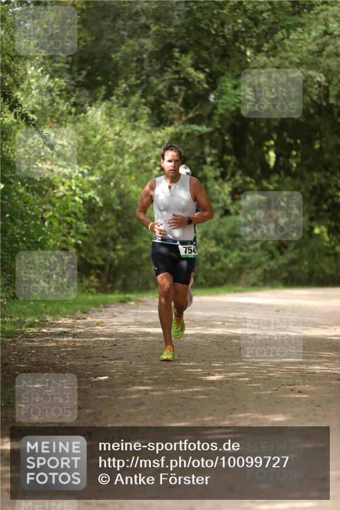 30.08.2026 - Elbe Triathlon Hamburg Antke Förster http://msf.ph/oto/10099727 30.08.2026 10:58:02 Laufen 754 meine-sportfotos.de