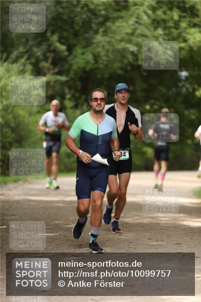 30.08.2026 - Elbe Triathlon Hamburg Antke Förster http://msf.ph/oto/10099757 30.08.2026 10:58:30 Laufen 34 meine-sportfotos.de