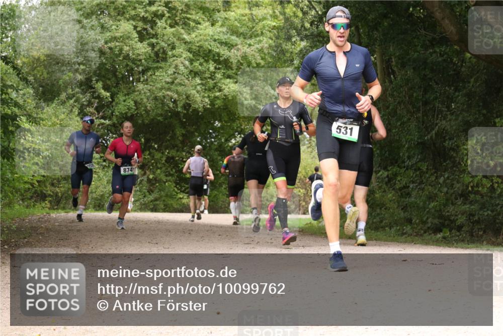 30.08.2026 - Elbe Triathlon Hamburg Antke Förster http://msf.ph/oto/10099762 30.08.2026 11:01:41 Laufen 874, 531 meine-sportfotos.de