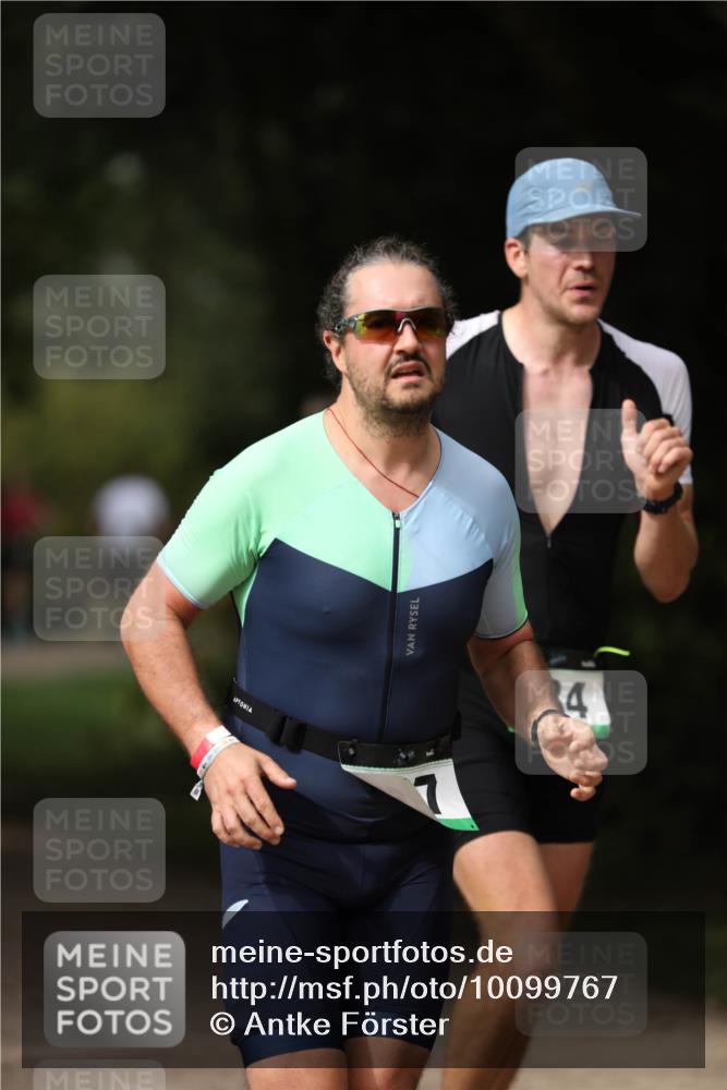 30.08.2026 - Elbe Triathlon Hamburg Antke Förster http://msf.ph/oto/10099767 30.08.2026 10:58:32 Laufen 4 meine-sportfotos.de