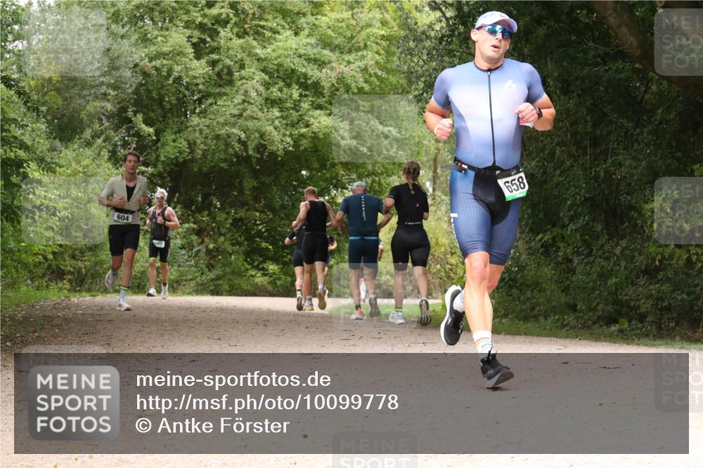 30.08.2026 - Elbe Triathlon Hamburg Antke Förster http://msf.ph/oto/10099778 30.08.2026 11:01:45 Laufen 604, 640, 658 meine-sportfotos.de