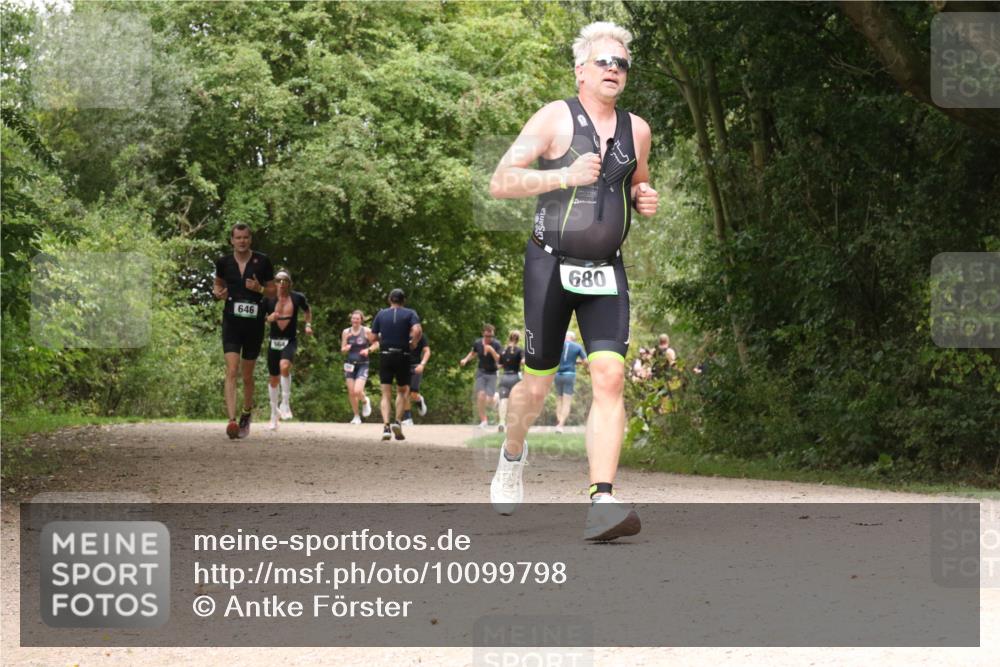 30.08.2026 - Elbe Triathlon Hamburg Antke Förster http://msf.ph/oto/10099798 30.08.2026 11:01:53 Laufen 646, 164, 680 meine-sportfotos.de