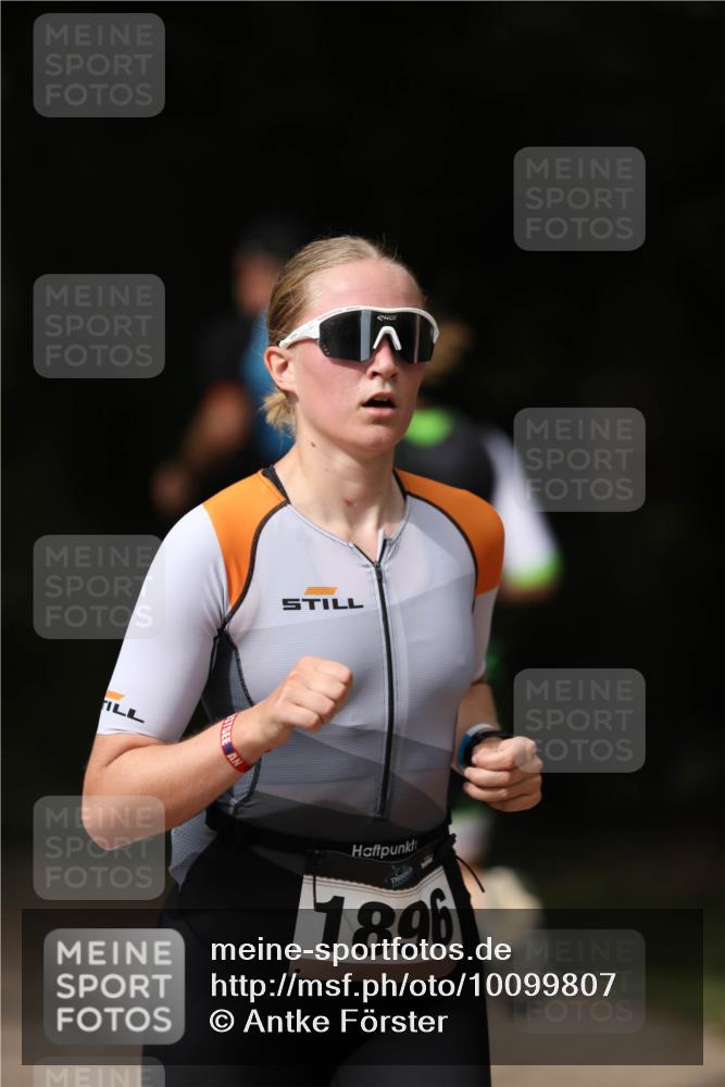30.08.2026 - Elbe Triathlon Hamburg Antke Förster http://msf.ph/oto/10099807 30.08.2026 10:58:58 Laufen 1896 meine-sportfotos.de