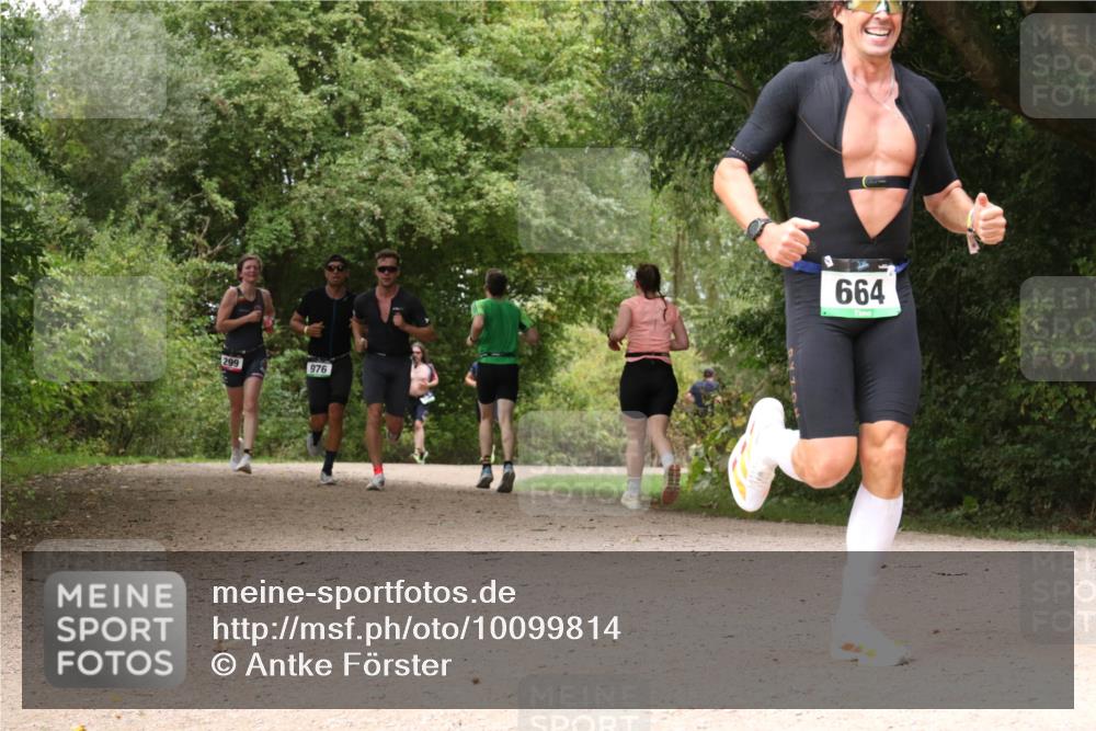 30.08.2026 - Elbe Triathlon Hamburg Antke Förster http://msf.ph/oto/10099814 30.08.2026 11:02:00 Laufen 299, 976, 664 meine-sportfotos.de