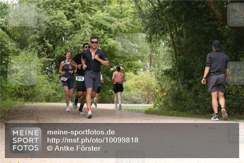 30.08.2026 - Elbe Triathlon Hamburg Antke Förster http://msf.ph/oto/10099818 30.08.2026 11:02:02 Laufen 299, 976 meine-sportfotos.de