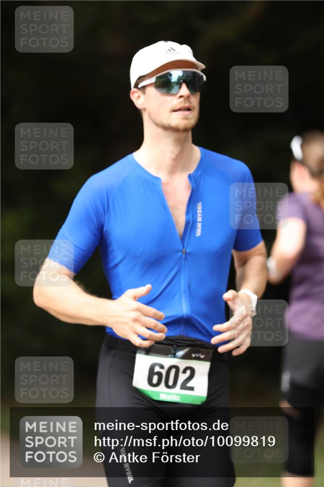 30.08.2026 - Elbe Triathlon Hamburg Antke Förster http://msf.ph/oto/10099819 30.08.2026 10:59:03 Laufen 602 meine-sportfotos.de