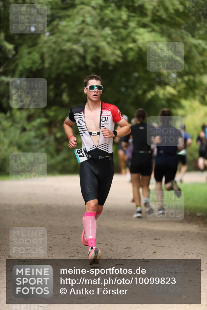 30.08.2026 - Elbe Triathlon Hamburg Antke Förster http://msf.ph/oto/10099823 30.08.2026 10:59:12 Laufen 87 meine-sportfotos.de