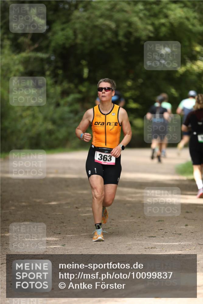 30.08.2026 - Elbe Triathlon Hamburg Antke Förster http://msf.ph/oto/10099837 30.08.2026 10:59:26 Laufen 363 meine-sportfotos.de