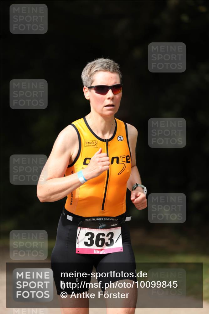 30.08.2026 - Elbe Triathlon Hamburg Antke Förster http://msf.ph/oto/10099845 30.08.2026 10:59:29 Laufen 3, 363 meine-sportfotos.de