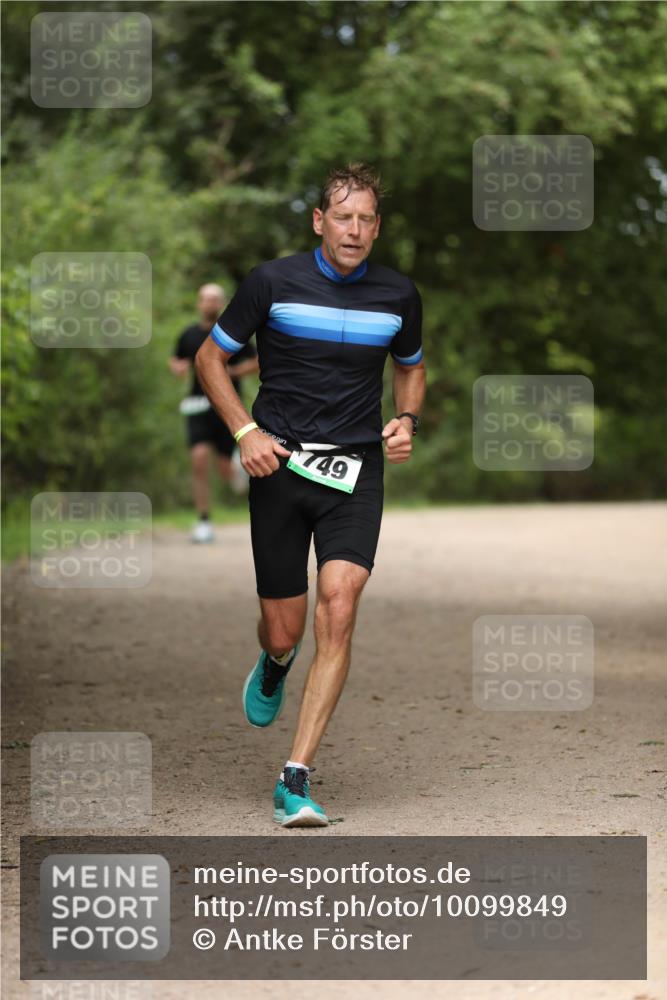 30.08.2026 - Elbe Triathlon Hamburg Antke Förster http://msf.ph/oto/10099849 30.08.2026 10:59:34 Laufen 749 meine-sportfotos.de