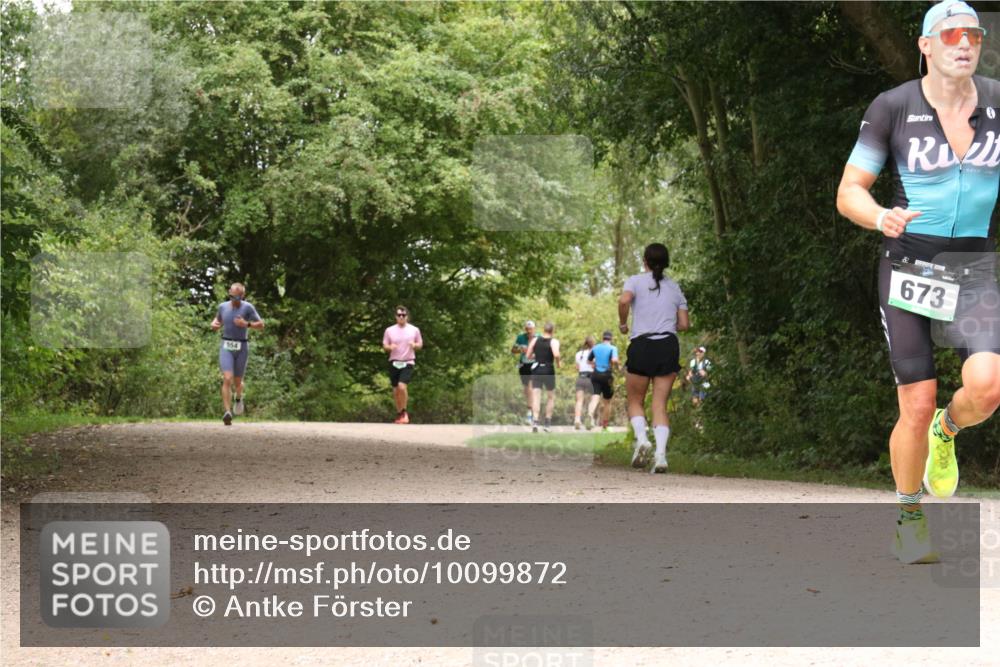 30.08.2026 - Elbe Triathlon Hamburg Antke Förster http://msf.ph/oto/10099872 30.08.2026 11:02:40 Laufen 554, 673 meine-sportfotos.de