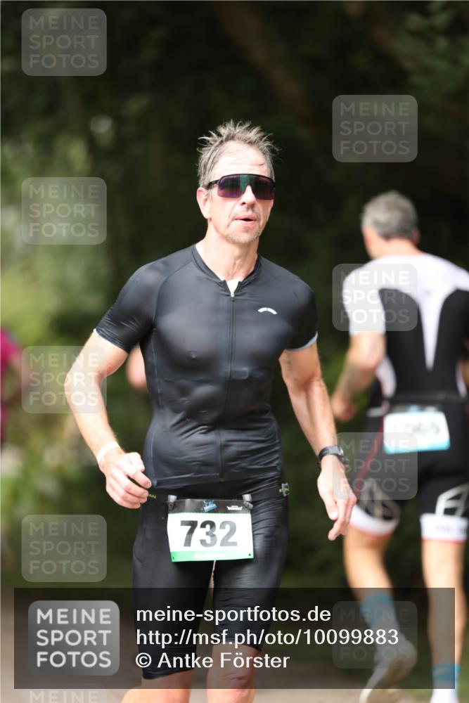 30.08.2026 - Elbe Triathlon Hamburg Antke Förster http://msf.ph/oto/10099883 30.08.2026 11:00:01 Laufen 732, 065 meine-sportfotos.de