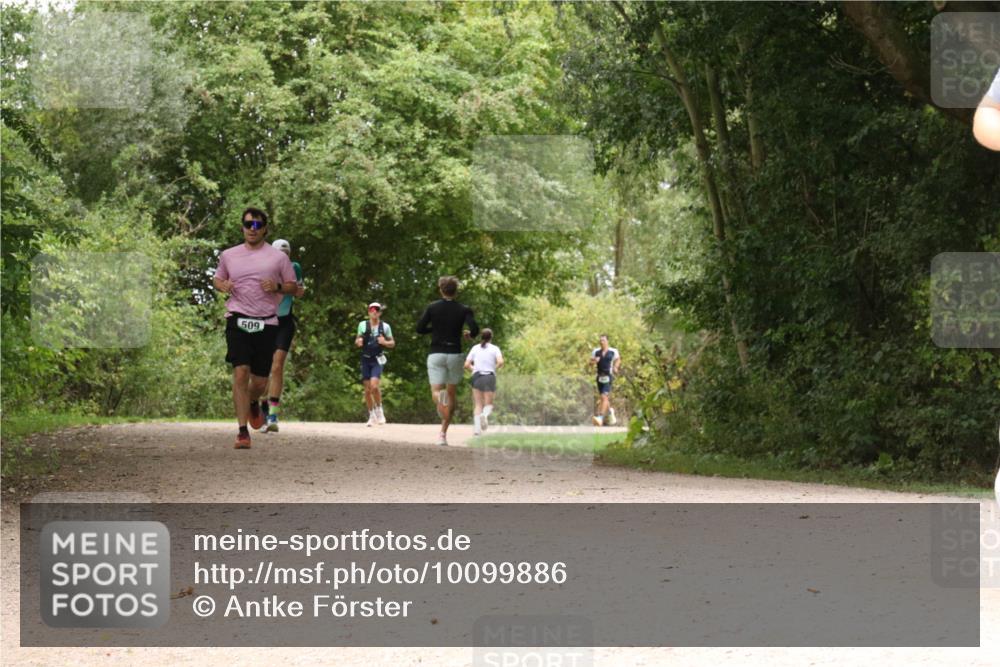30.08.2026 - Elbe Triathlon Hamburg Antke Förster http://msf.ph/oto/10099886 30.08.2026 11:02:49 Laufen 509 meine-sportfotos.de