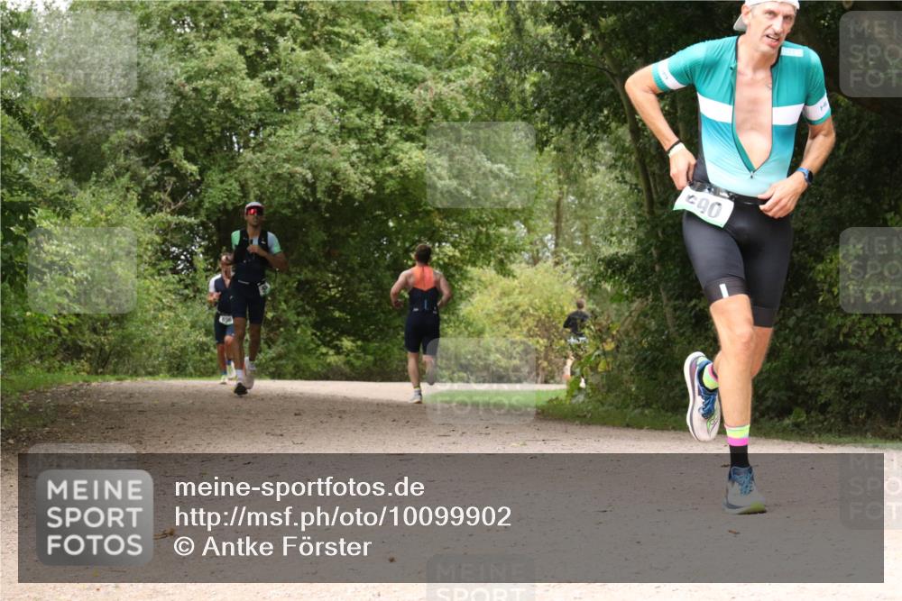 30.08.2026 - Elbe Triathlon Hamburg Antke Förster http://msf.ph/oto/10099902 30.08.2026 11:02:55 Laufen 90 meine-sportfotos.de