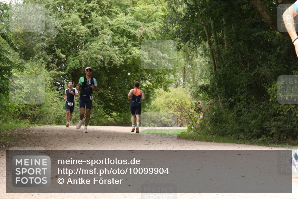 30.08.2026 - Elbe Triathlon Hamburg Antke Förster http://msf.ph/oto/10099904 30.08.2026 11:02:55 Laufen 656 meine-sportfotos.de
